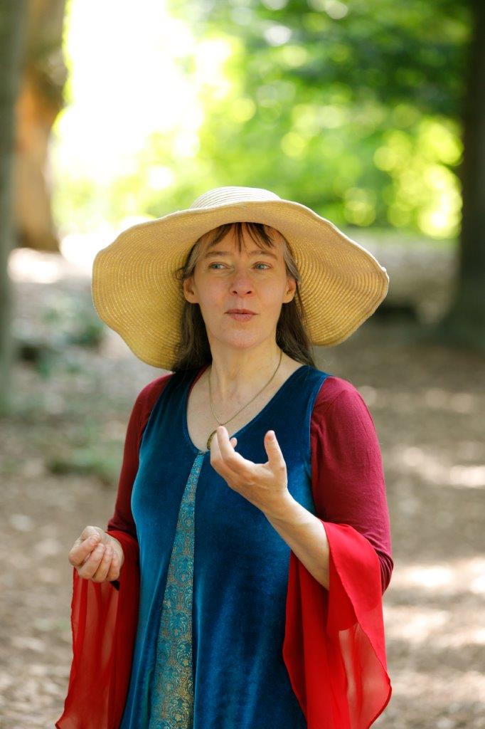 FRAU WOLLE