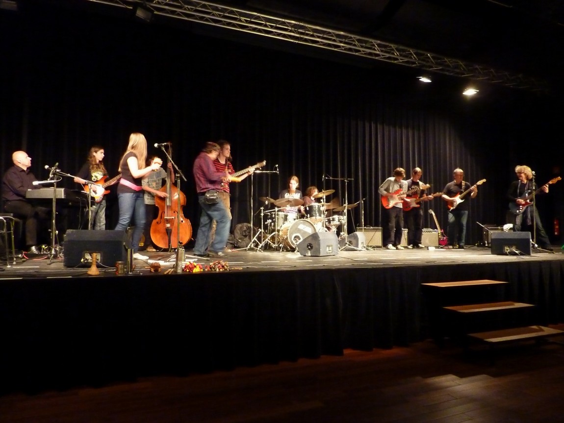 n_20101015_2044170_limmitationes.jpg
