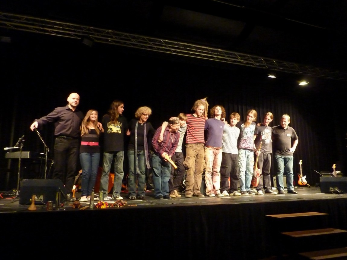 n_20101015_2135090_limmitationes.jpg