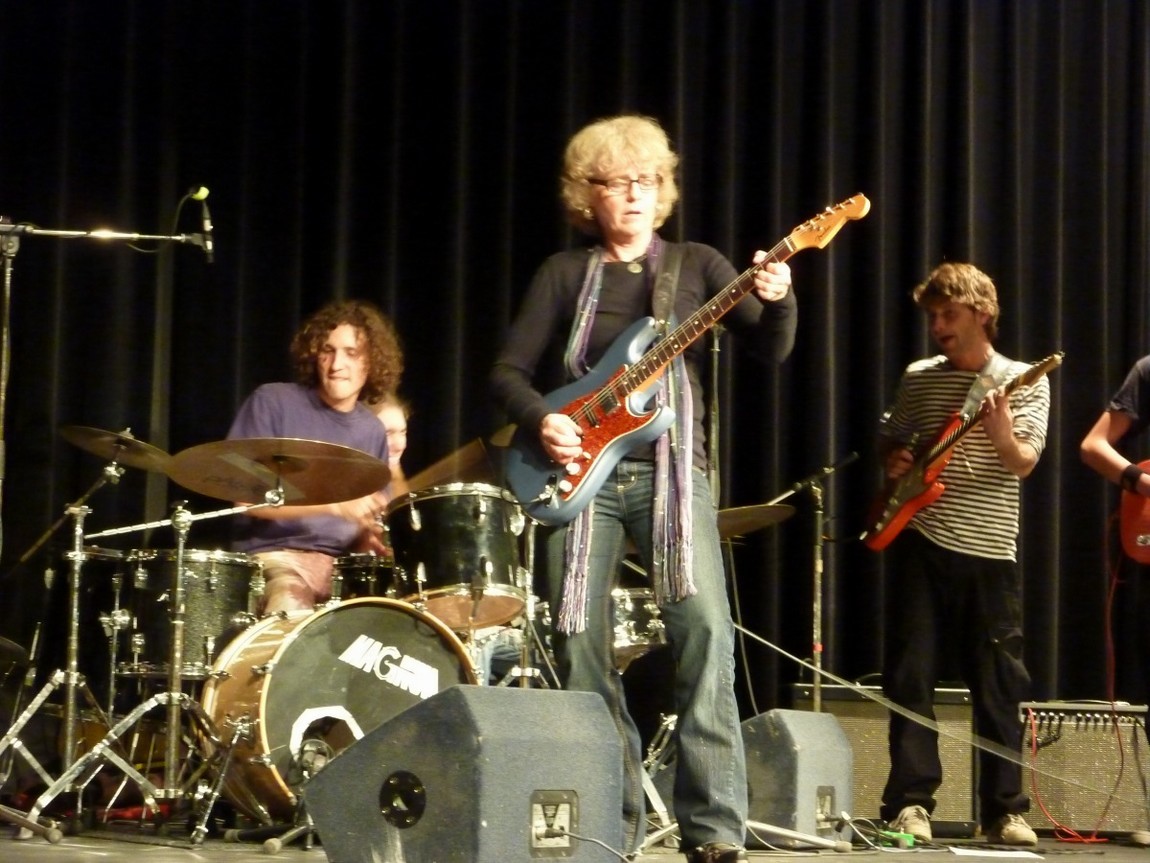 n_20101015_2141140_limmitationes.jpg