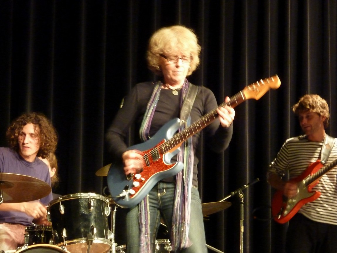 n_20101015_2141170_limmitationes.jpg
