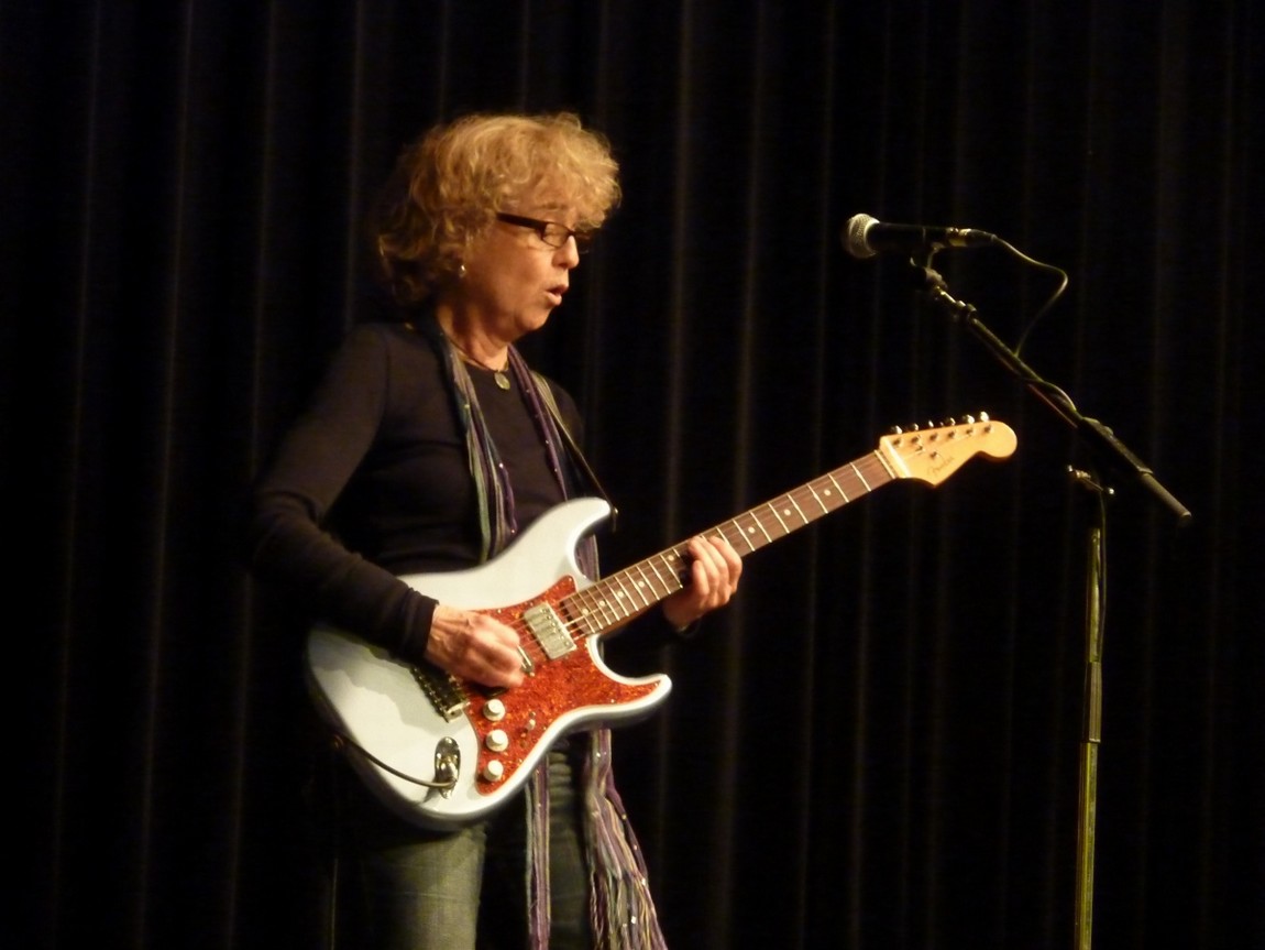 n_20101015_2213520_limmitationes.jpg
