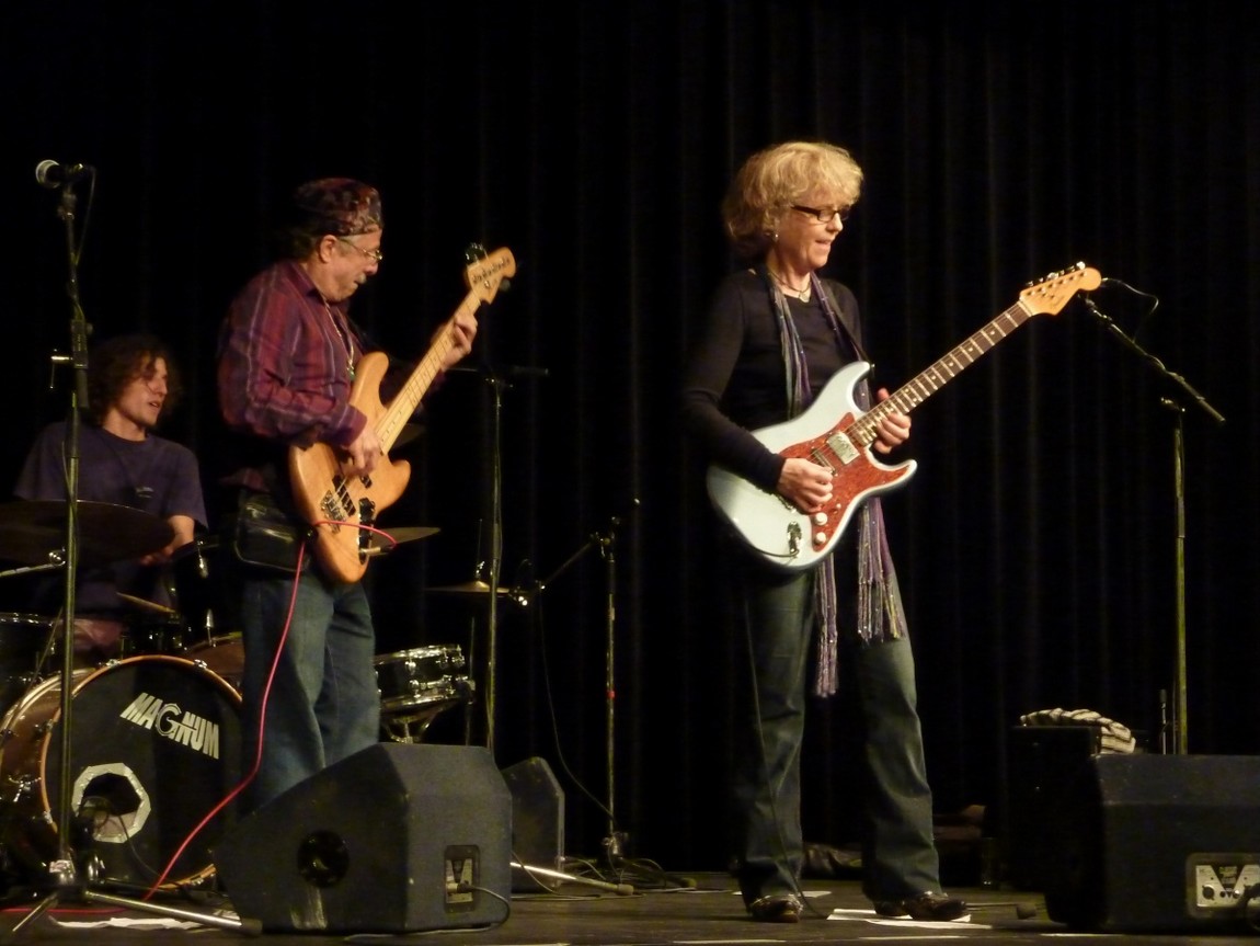 n_20101015_2223270_limmitationes.jpg