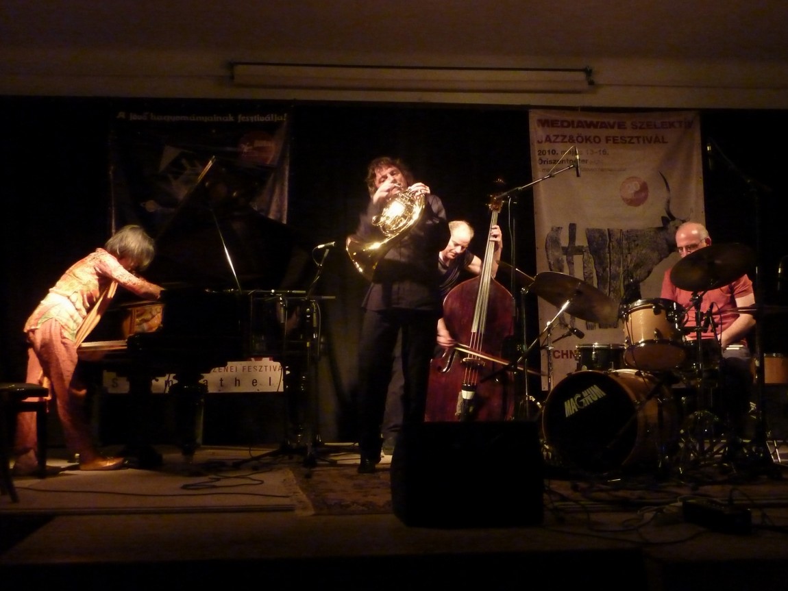 n_20100514_2226010_limmitationes.jpg