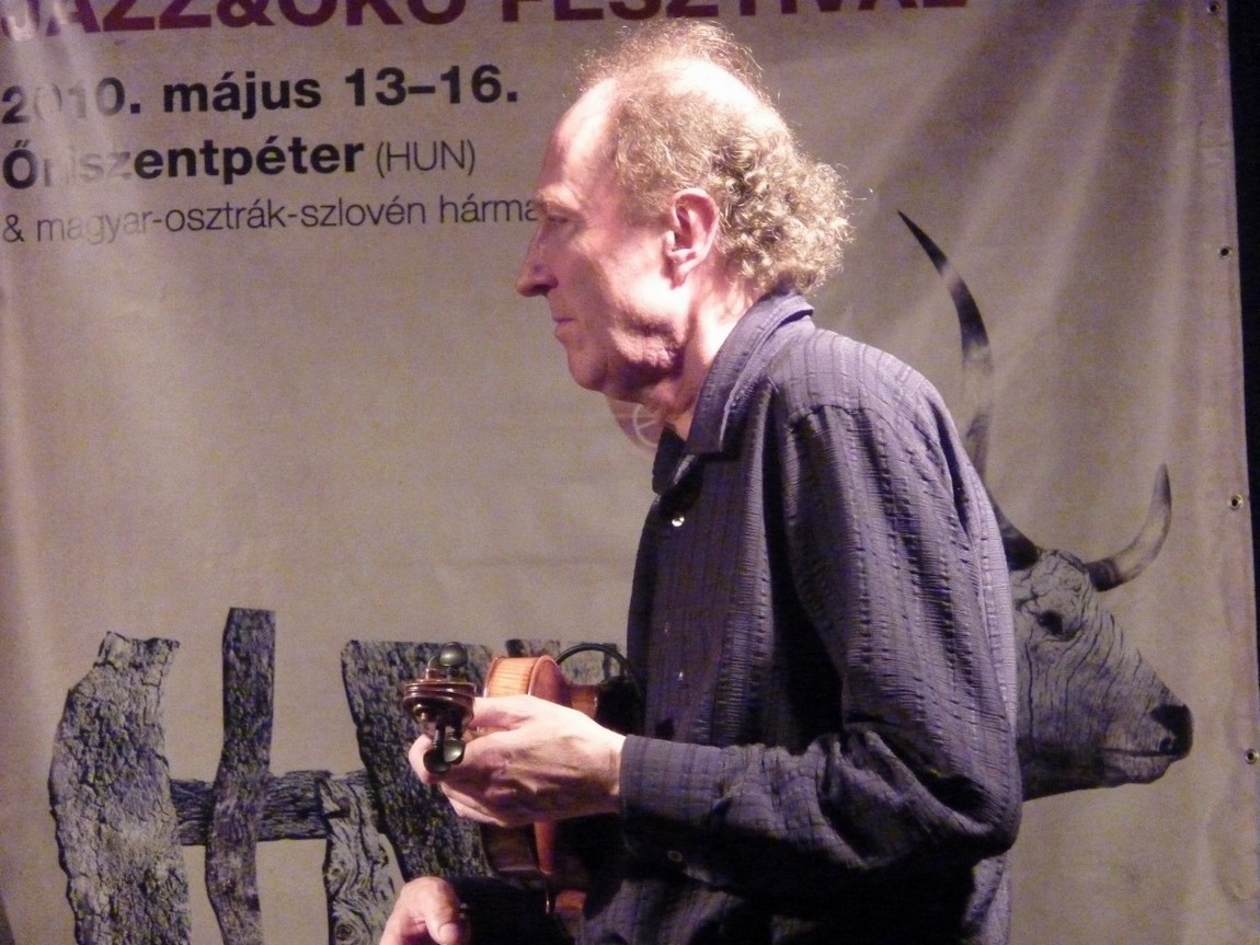n_20100515_2301450_limmitationes.jpg