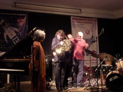 20100514_2252450_limmitationes.jpg