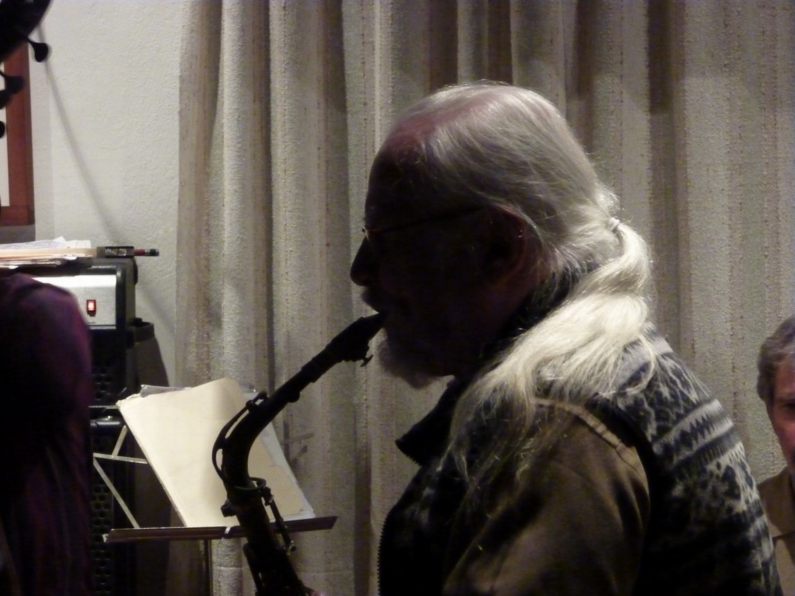 n_20110127_2155420_thenuband_by_oswald_schechtner.jpg