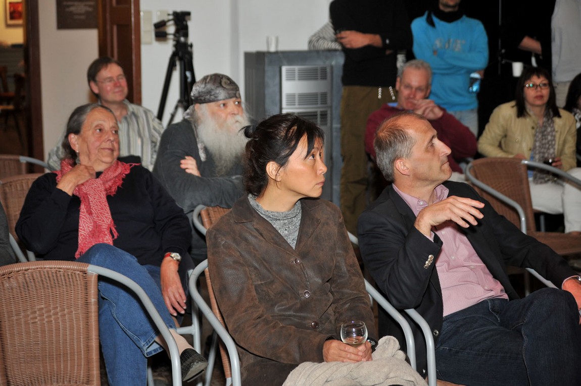 n_20110417_2114120_by_attila_simon.jpg