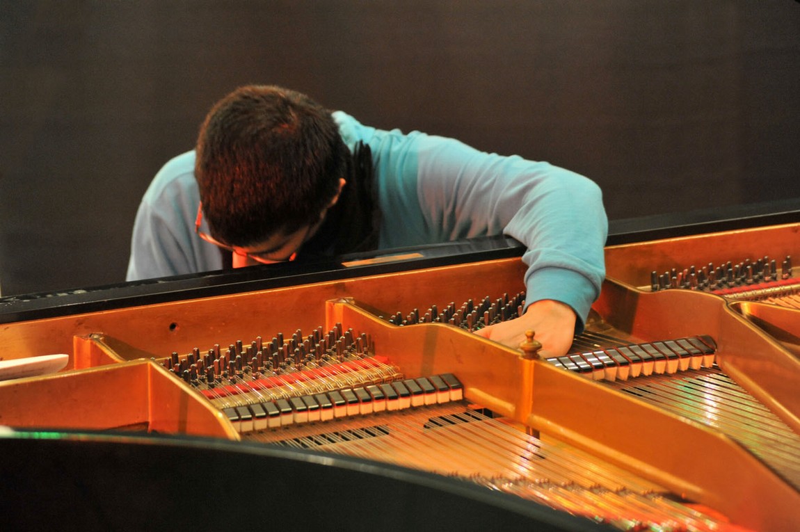 n_20110417_2115320_by_attila_simon.jpg