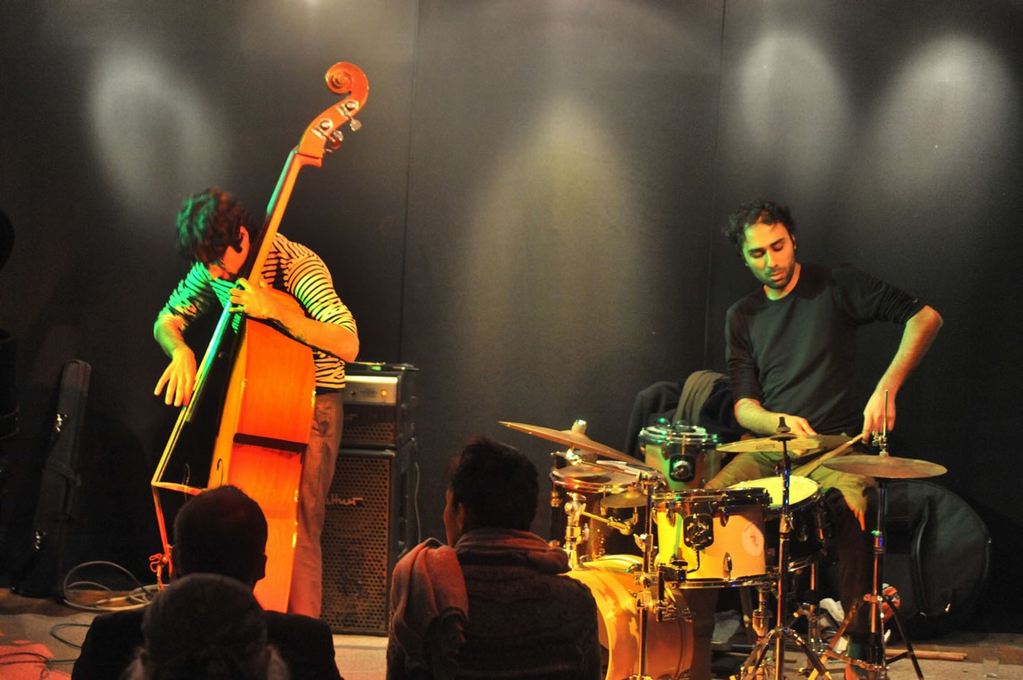 n_20110417_2115550_by_attila_simon.jpg