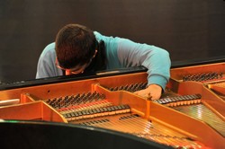 20110417_2115320_by_Attila_Simon.jpg