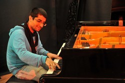 20110417_2115360_by_Attila_Simon.jpg