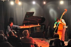 20110417_2116060_by_Attila_Simon.jpg