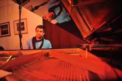 20110417_2117220_by_Attila_Simon.jpg